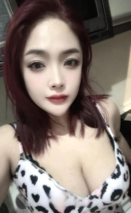 e奶美少妇悠悠